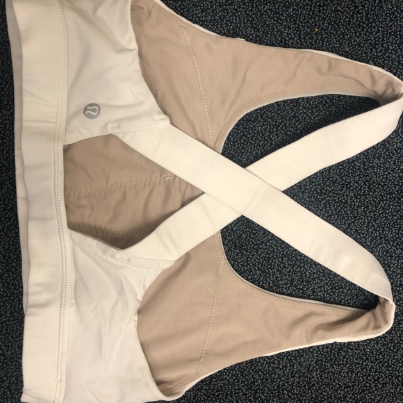 Lululemon sports bra! Good used condition - Picture 2 of 4